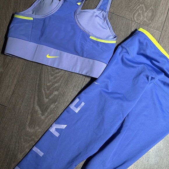 Two-Piece Nike Workout Set - Picture 2 of 4